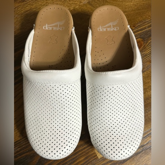 Dansko White Perforated with studs Mules with Tan Soles. New without box - Picture 4 of 7